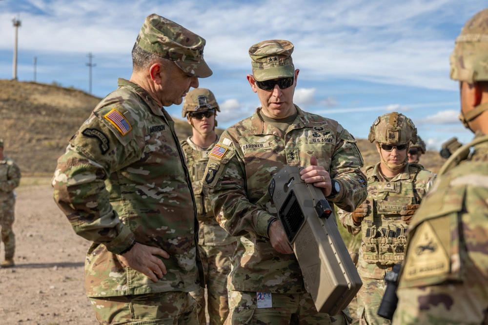 DVIDS - Images - Commanding general of XVIII Airborne Corps visits ...