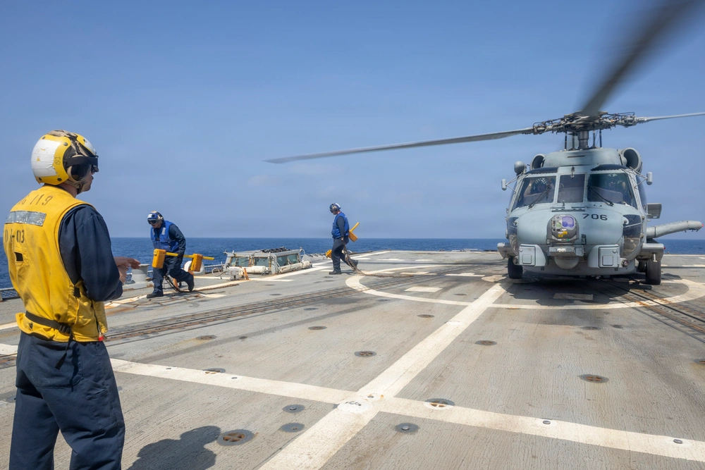 DVIDS - Images - USS Delbert D. Black (DDG 119) Conducts Flight ...