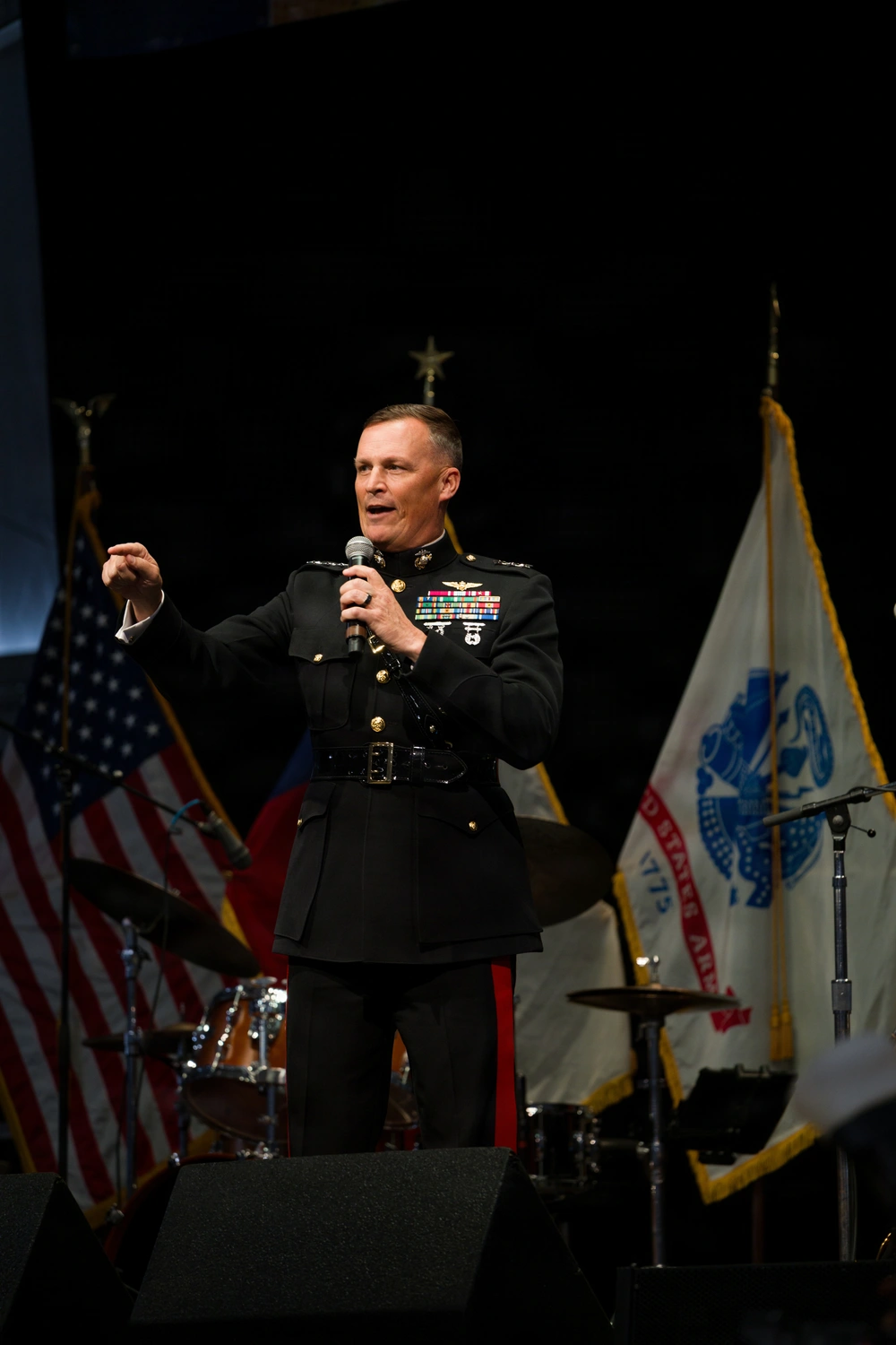 DVIDS - Images - Stars and Spurs: Lt. Gen. Anderson at the Houston ...