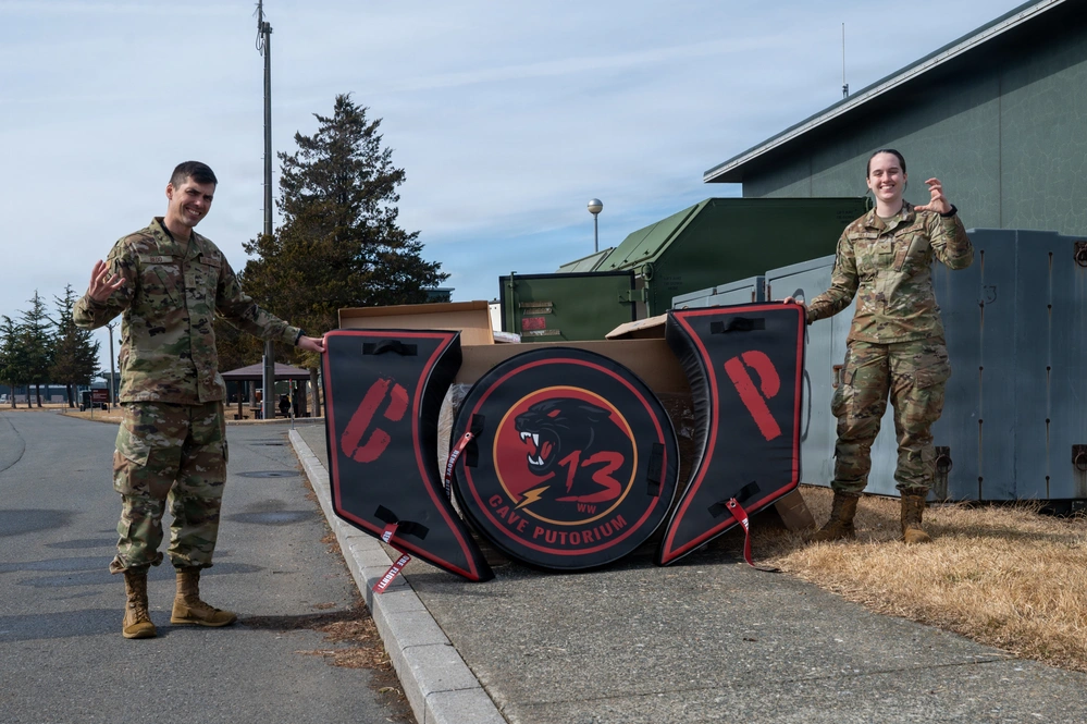 DVIDS - Images - 13th Fighter Generation Squadron Airmen continue F-35 ...