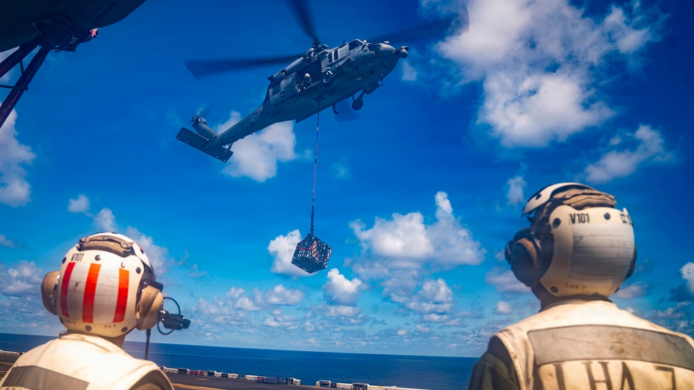 DVIDS - Images - USS Tripoli Sailors Conducts Vertrep Training [Image 8 ...