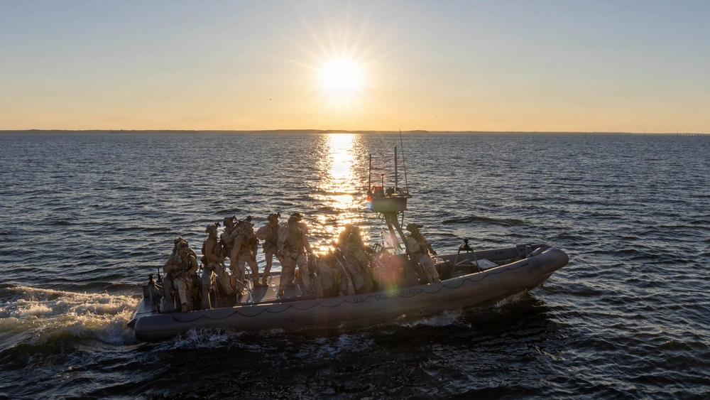 DVIDS - Images - 24th MEU conducts VBSS training [Image 16 of 25]