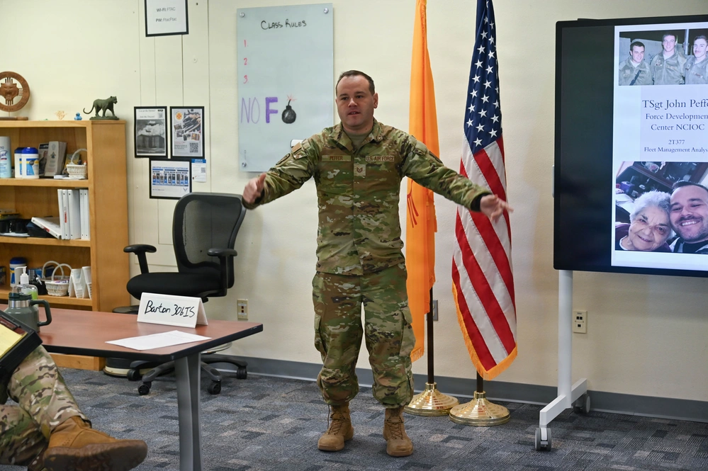 DVIDS - Images - FTEC Instructor Introduces Himself to Class [Image 1 of 2]