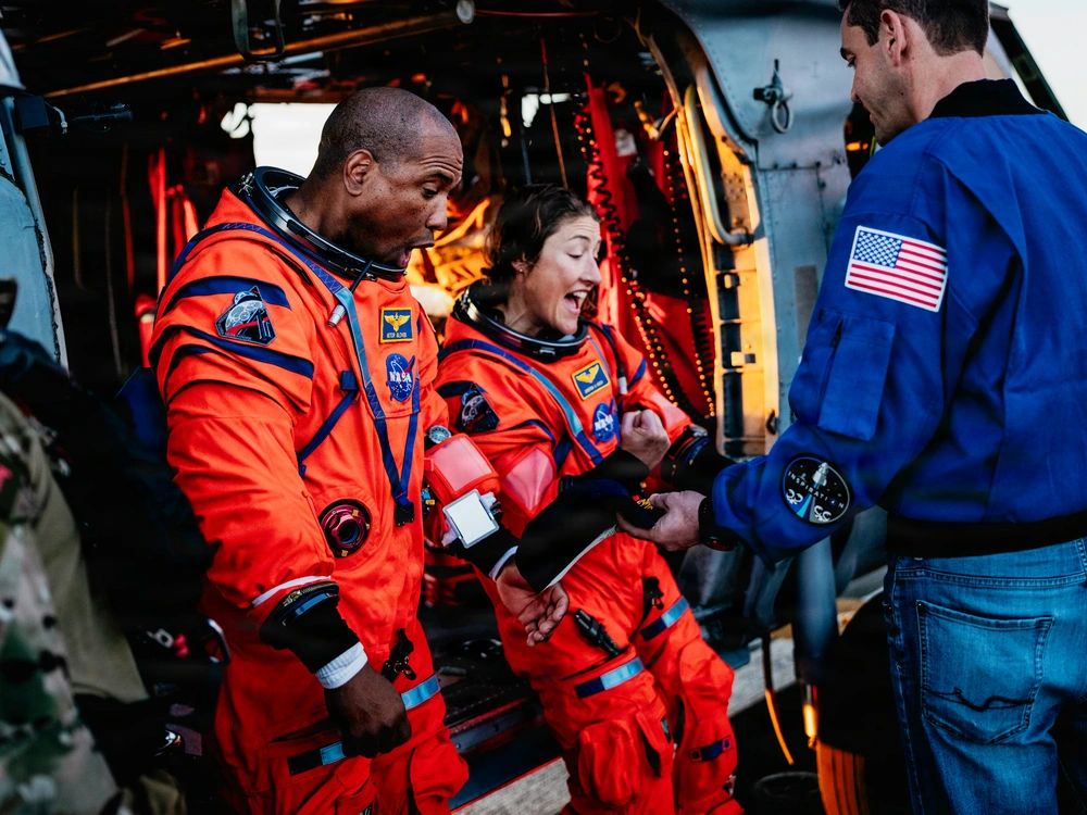 DVIDS - Images - NASA Astronauts Arrive Back on Earth [Image 7 of 13]