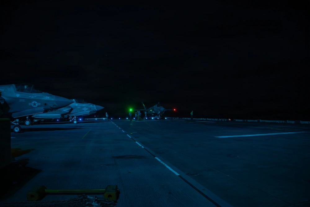 DVIDS - Images - Night Flight Operations [Image 4 of 10]