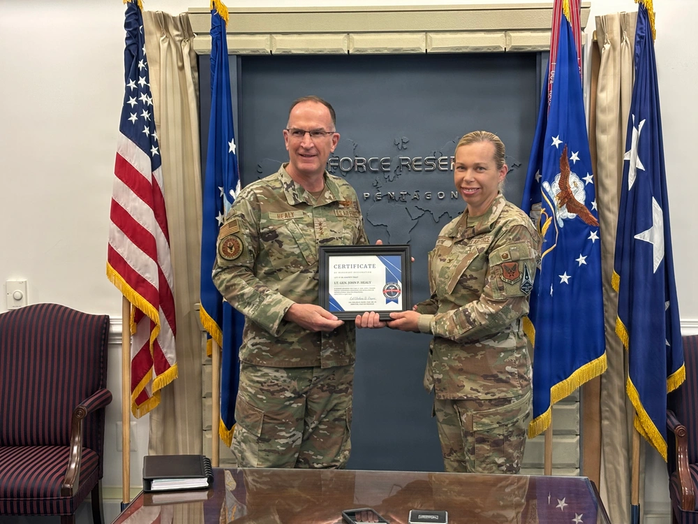 DVIDS - Images - Air Force Reserve Chief Receives International Award ...