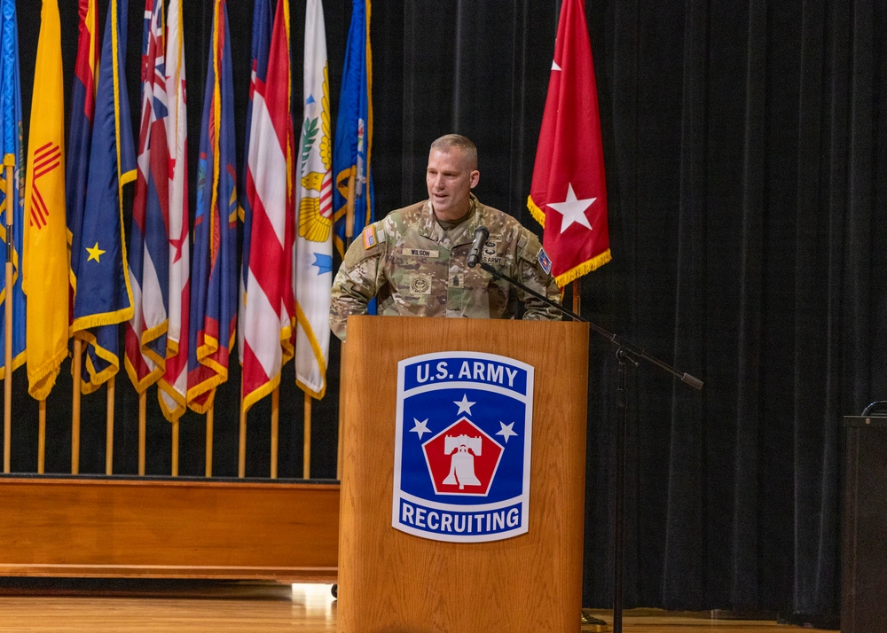 DVIDS - Images - USAREC Change of Responsibility Ceremony [Image 4 of 4]