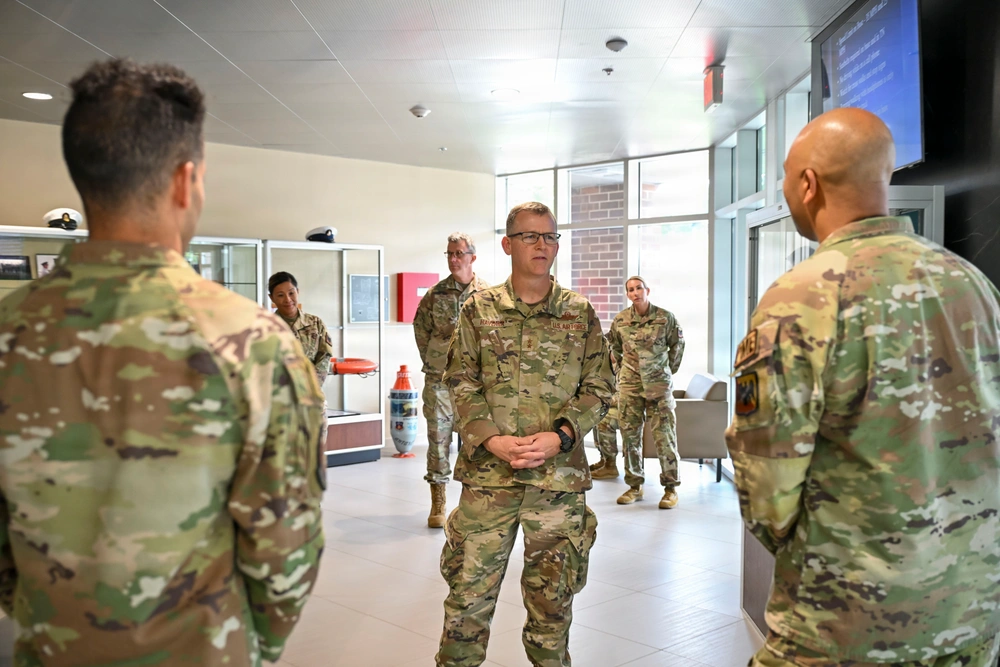DVIDS - Images - TEC hosts ANGRC leadership [Image 6 of 6]