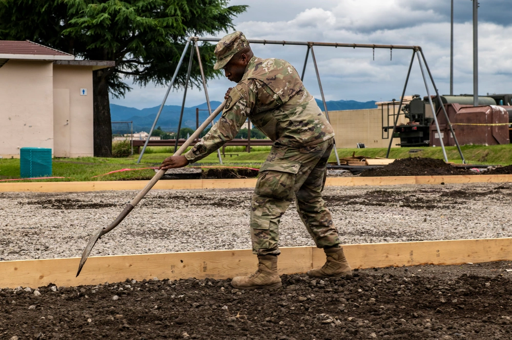 DVIDS - Images - Civil engineering prepares concrete pad [Image 24 of 25]