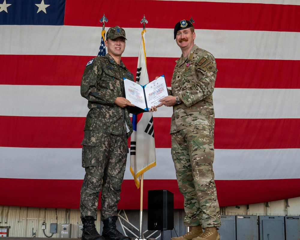 DVIDS - Images - 8th SFS hosts change of command [Image 5 of 11]