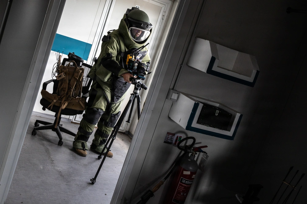 DVIDS - Images - KFOR RC-E EOD Soldiers conduct counter IED training at ...