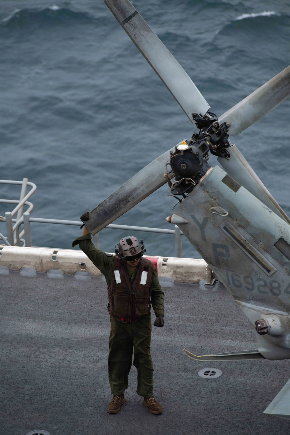 DVIDS - Images - USS Boxer, 11th MEU Conduct Flight Operations [Image 4 ...
