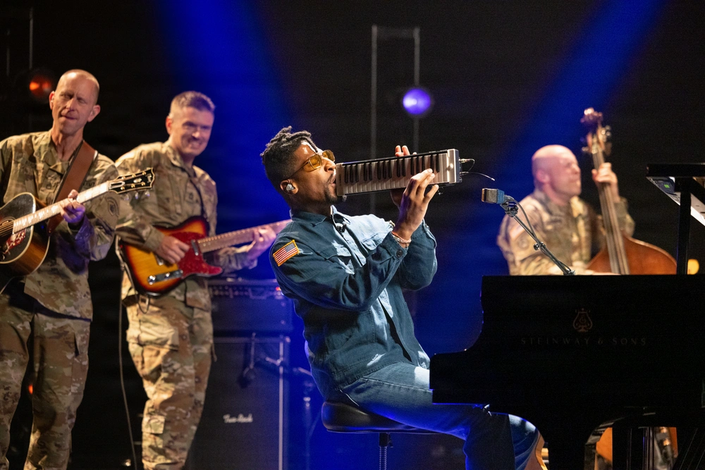 DVIDS - Images - Six-String Soldiers Record Veterans Day PBS Production ...