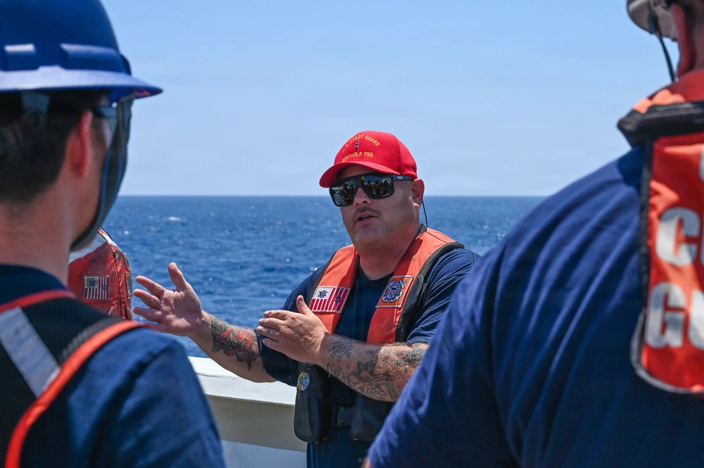 DVIDS - Images - USCGC Bertholf Conducts Man-overboard Procedure ...