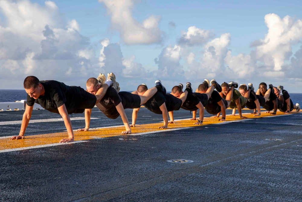 DVIDS - Images - Physical Training Aboard USS Makin Island [Image 3 of 5]