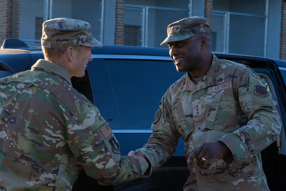 DVIDS - Images - General Bell visits Joint Base Andrews [Image 5 of 5]