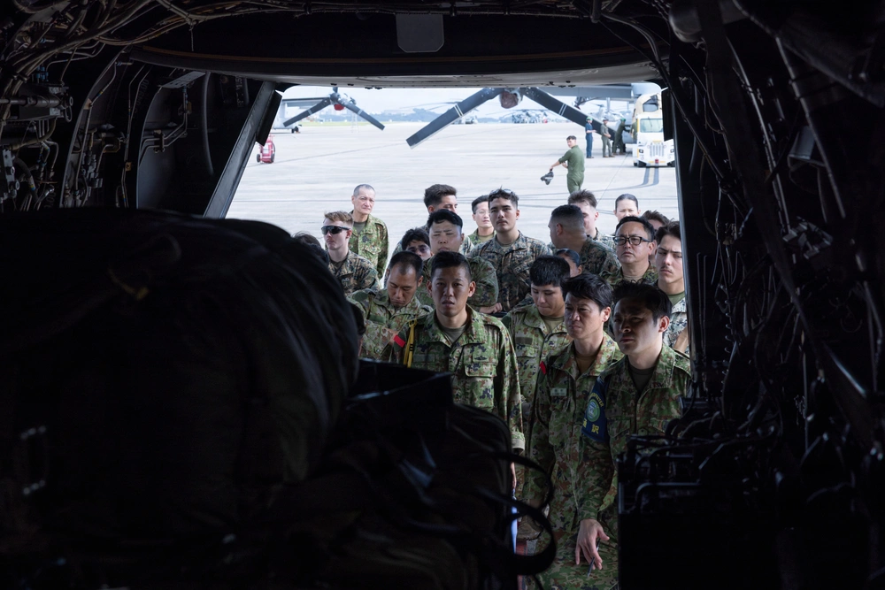 DVIDS - Images - 3rd LSB work alongside JGSDF during bilateral aerial ...