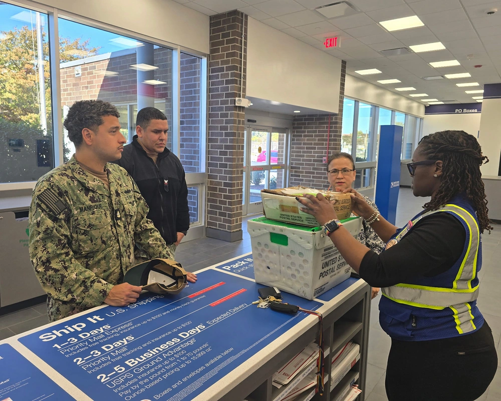 DVIDS - Images - NAVSUP FLC Norfolk Helps Ensure Deployed Sailors ...